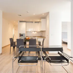 Apartamento Urbe10 Premium Atarazanas 4 Bedrooms, Málaga